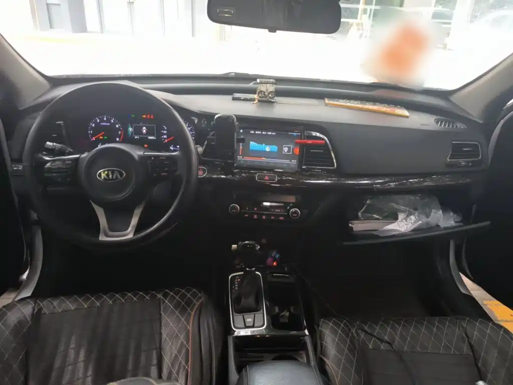 Kia K4 — миниатюра 10