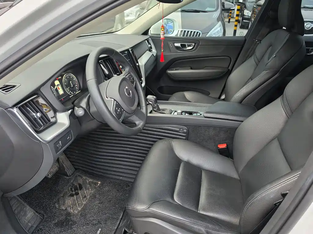 Volvo XC60 — миниатюра 3