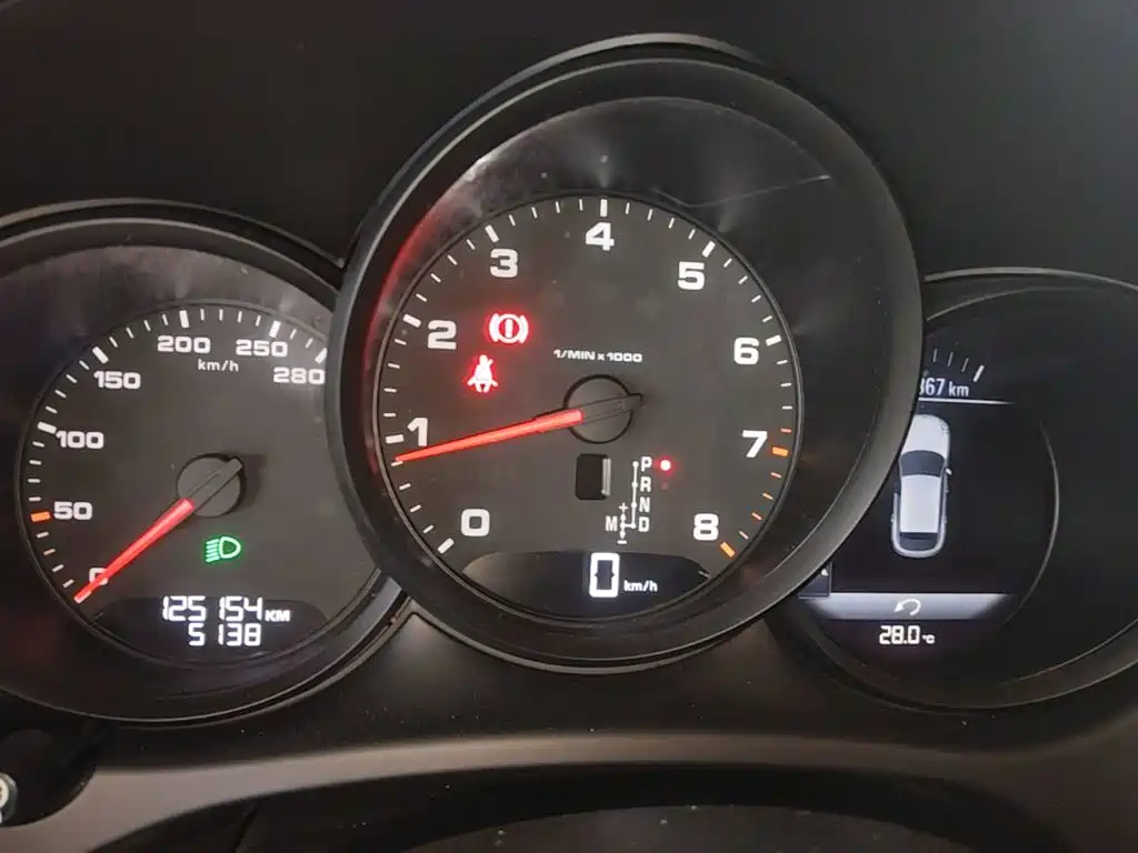 Porsche Macan — миниатюра 12