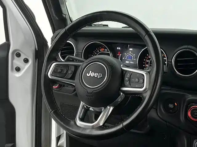 Jeep Wrangler — миниатюра 12