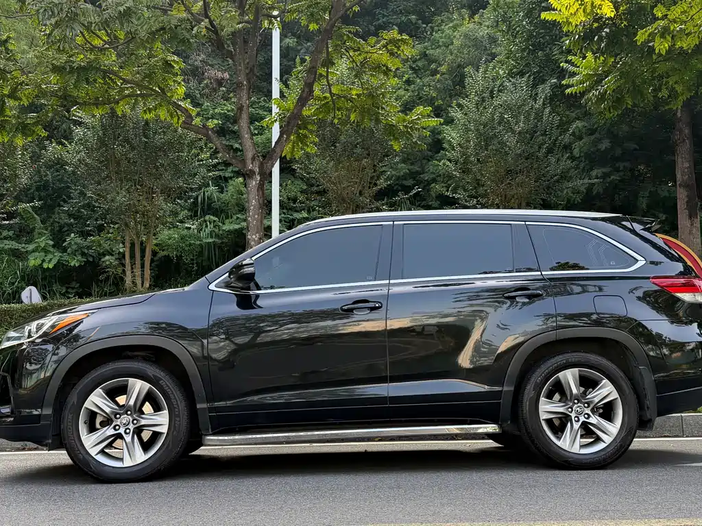 Toyota Highlander — миниатюра 4