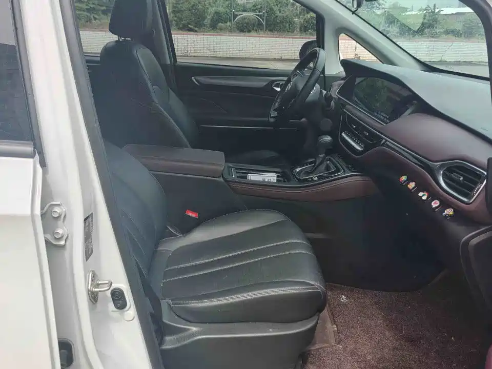 GAC Motor Trumpchi M6 — миниатюра 9