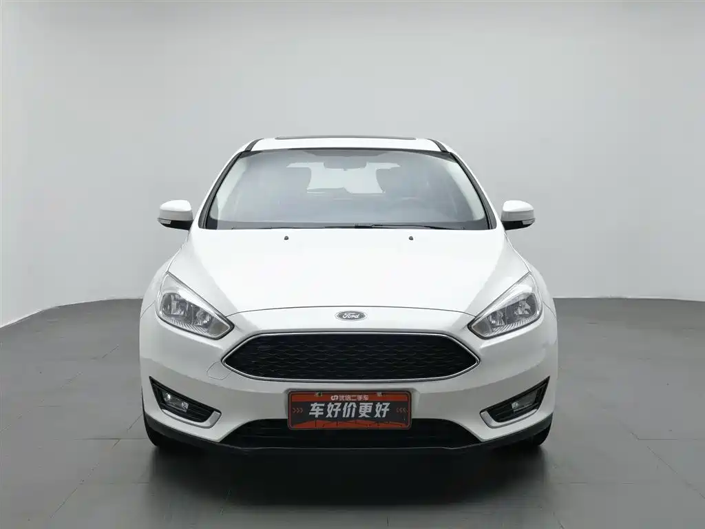 Ford Focus 2017 EcoBoost 180 AT Elite