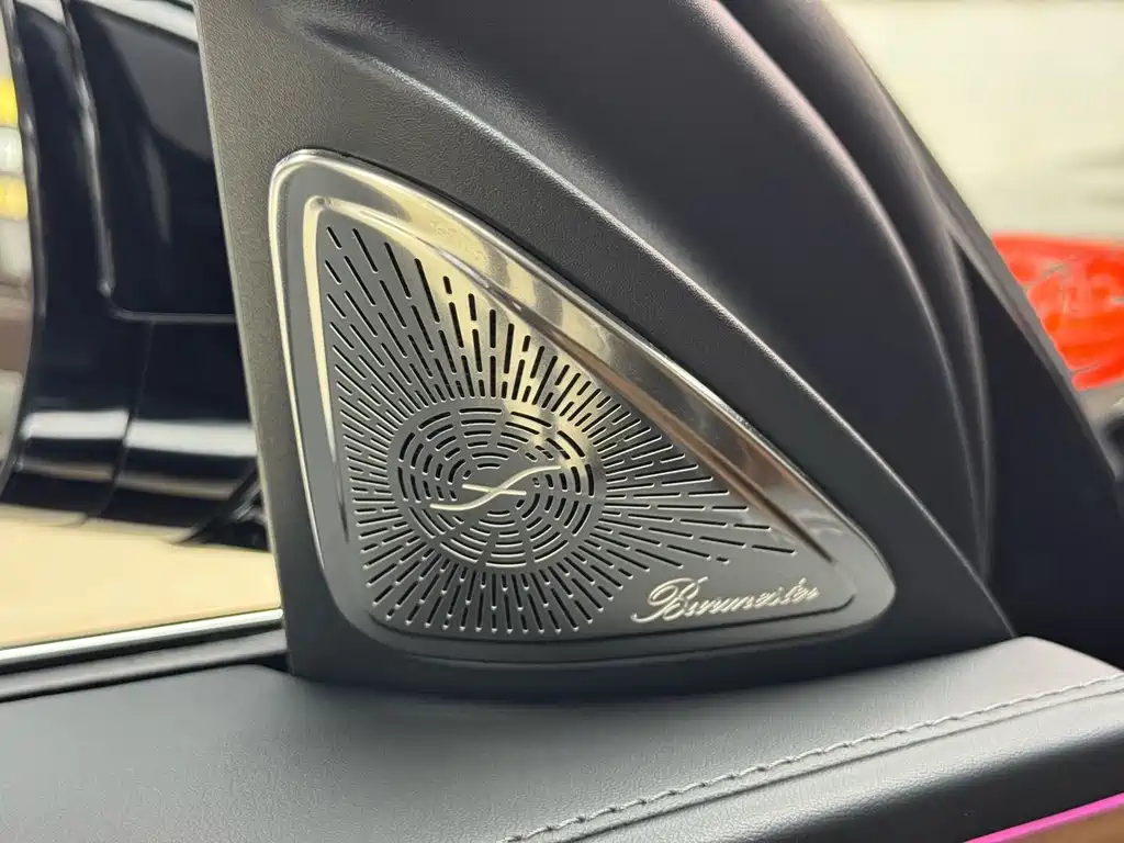 Mercedes-Benz E-Class — миниатюра 18