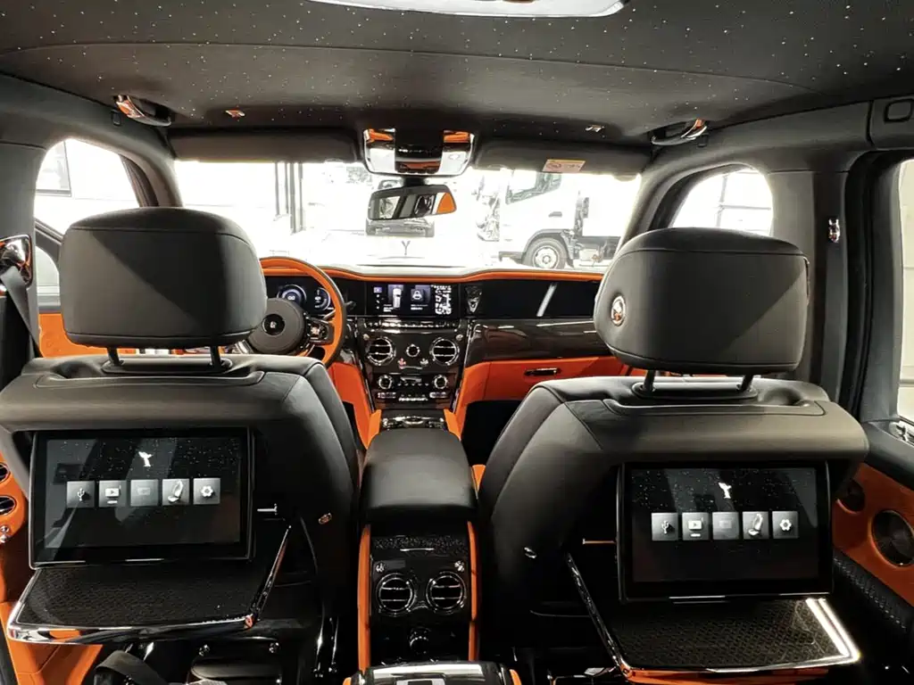 Rolls-Royce Cullinan — миниатюра 10
