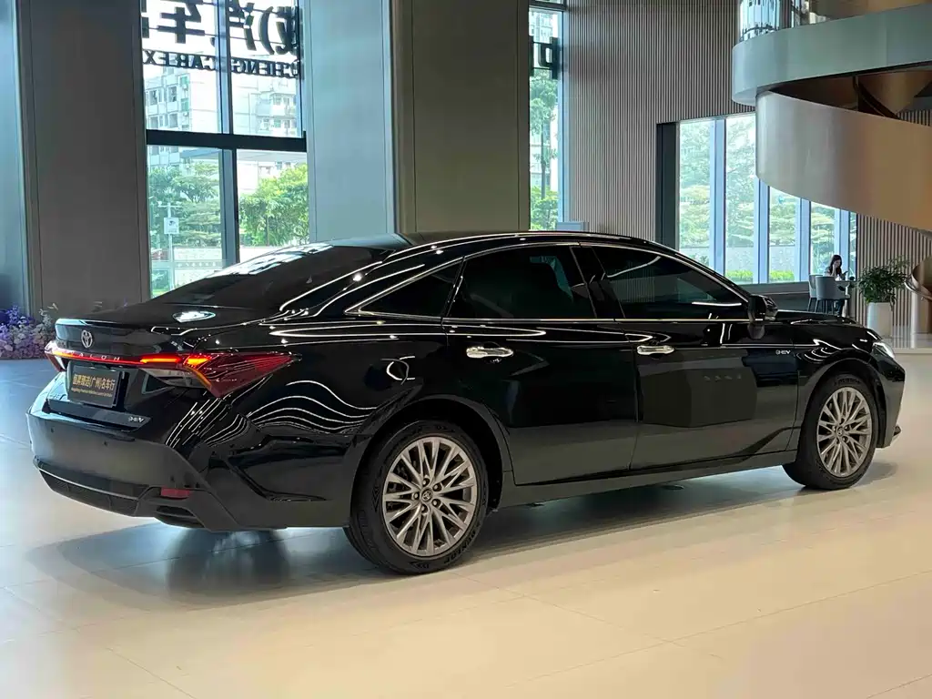 Toyota Avalon — миниатюра 5