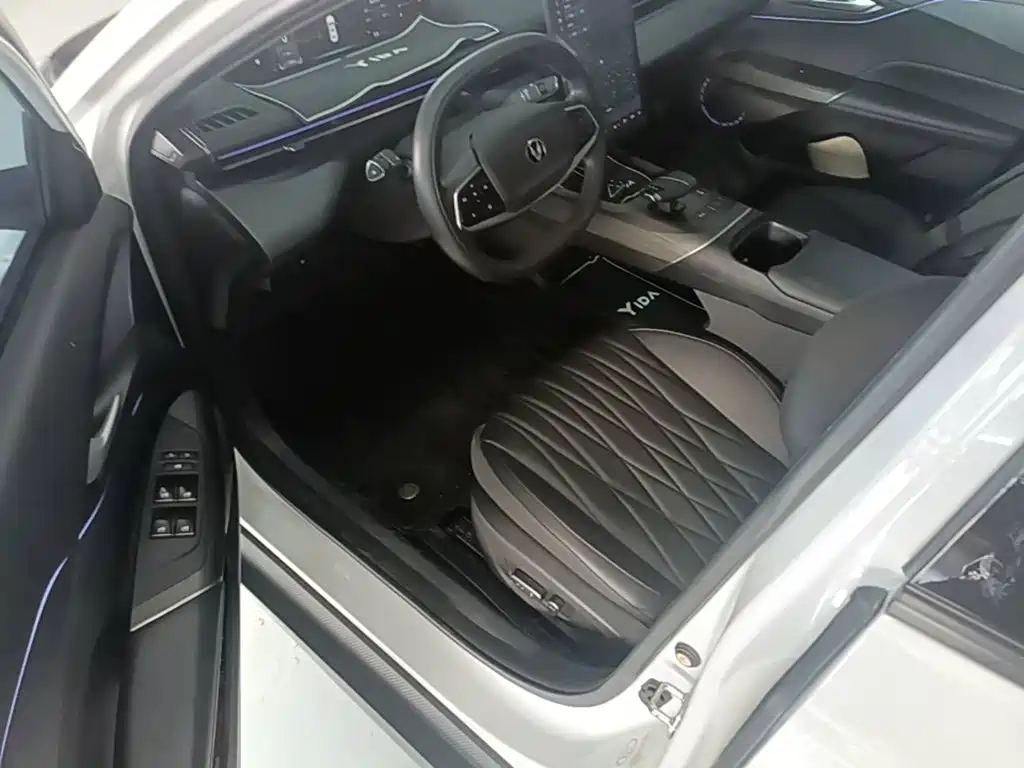 Changan Yida — миниатюра 16
