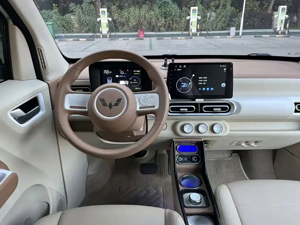 Wuling MINIEV — миниатюра 13