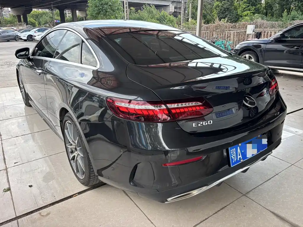 Mercedes-Benz E-Class (Import) — миниатюра 16