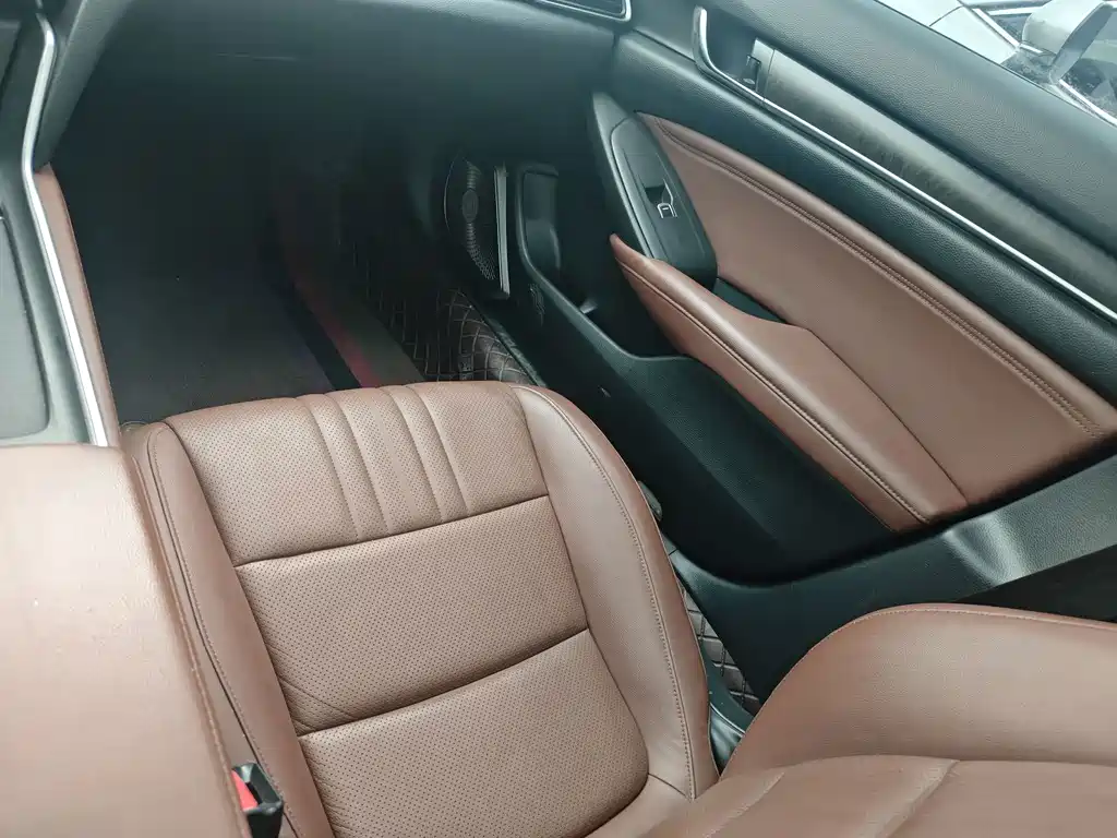 Honda Inspire — миниатюра 9
