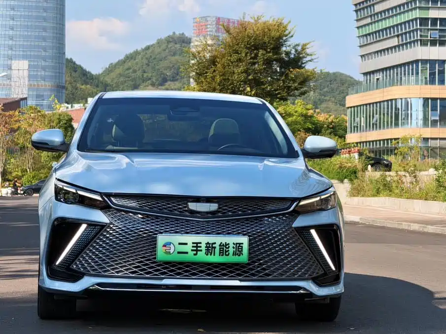 Geely L HiP — миниатюра 2