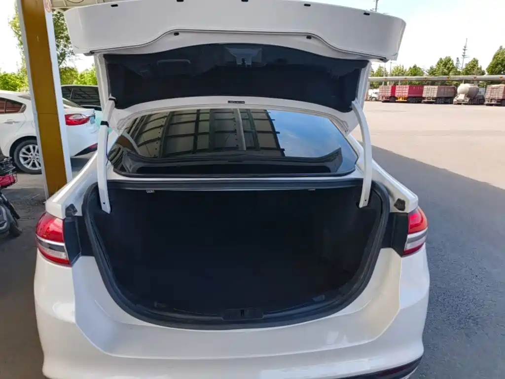 Ford Mondeo — миниатюра 19