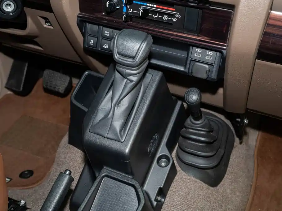 Toyota Land Cruiser — миниатюра 15