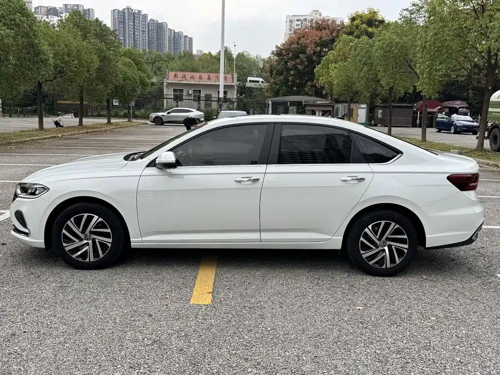 Volkswagen Lavida — миниатюра 12