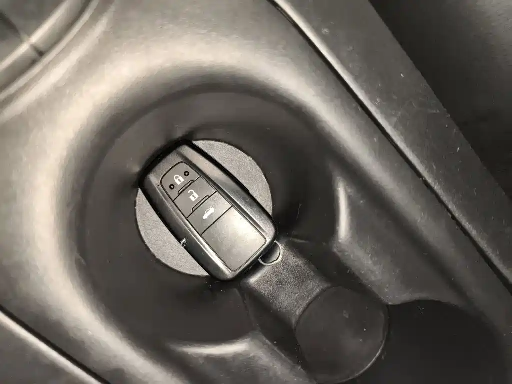 Toyota Corolla — миниатюра 17