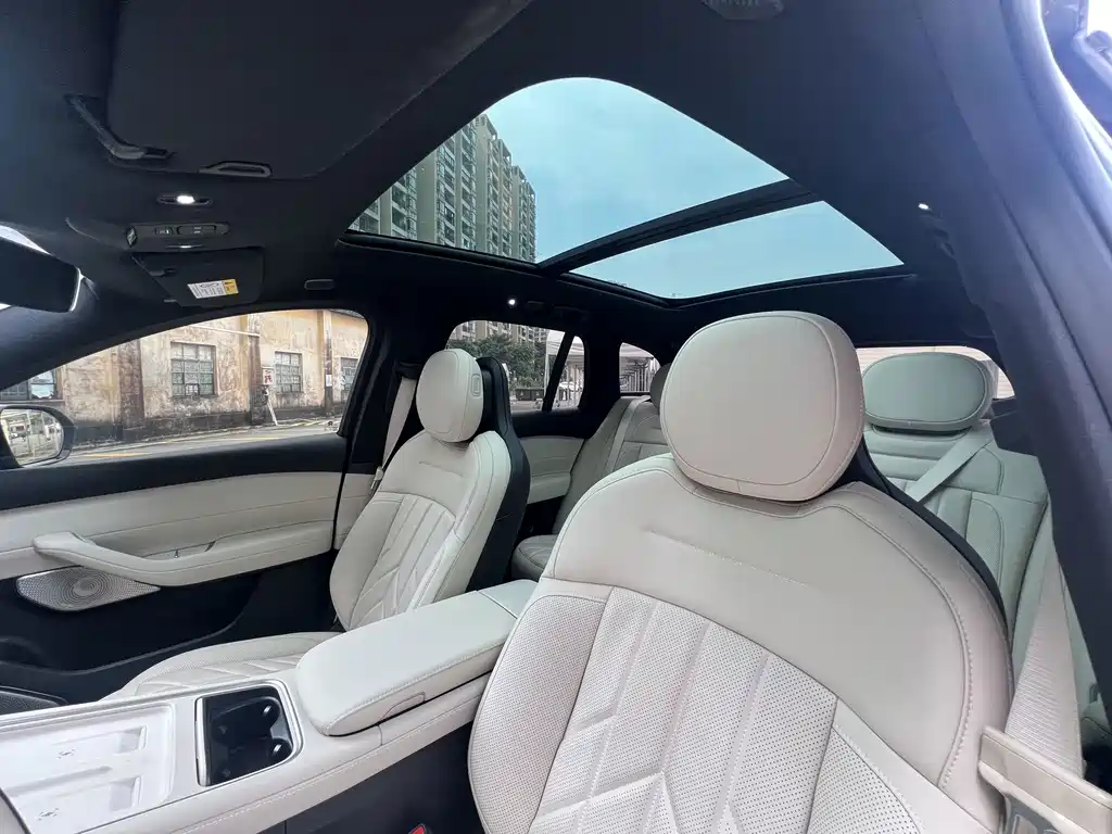 NIO ES6 — миниатюра 10