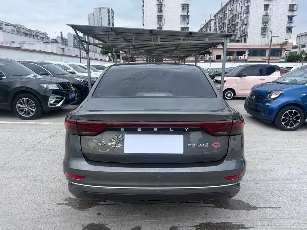 Geely Emgrand — миниатюра 11