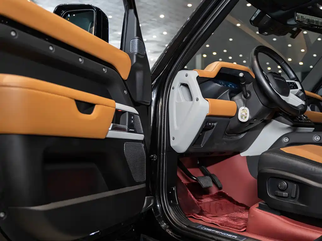 Land Rover Defender — миниатюра 9
