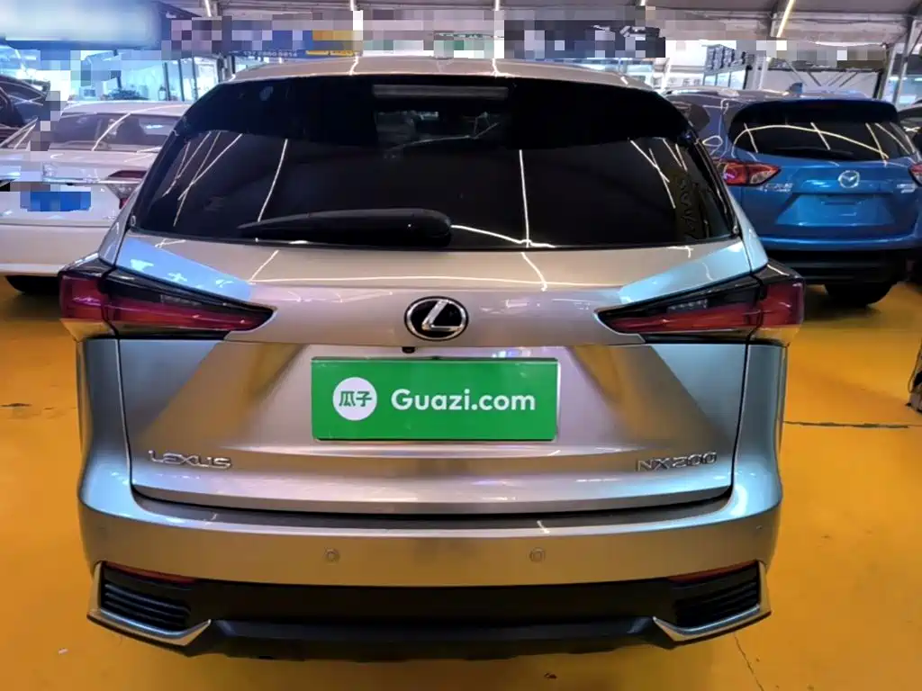 Lexus NX — миниатюра 6