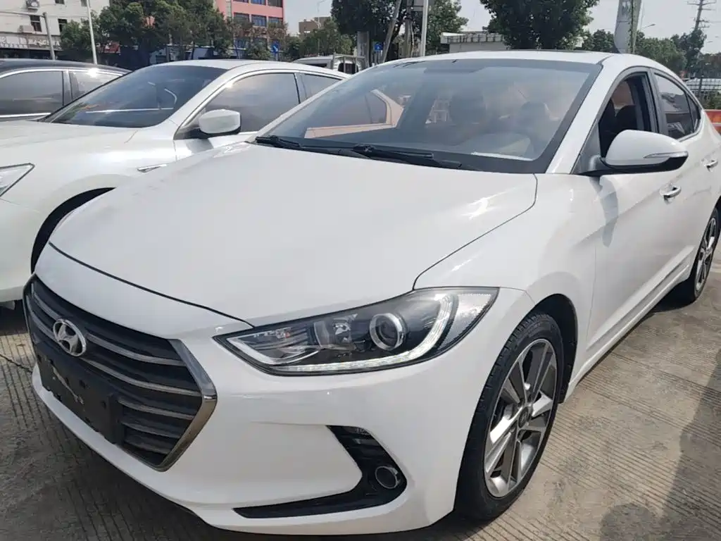 Hyundai Elantra — миниатюра 2