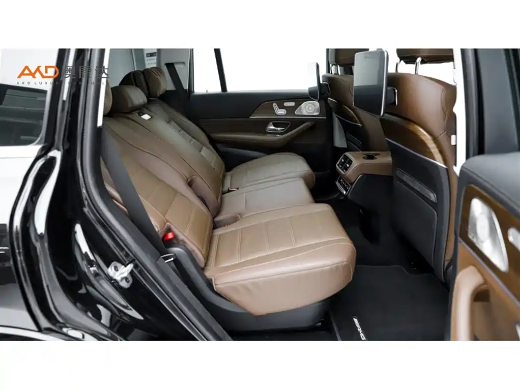 Mercedes-Benz GLS - фото 8