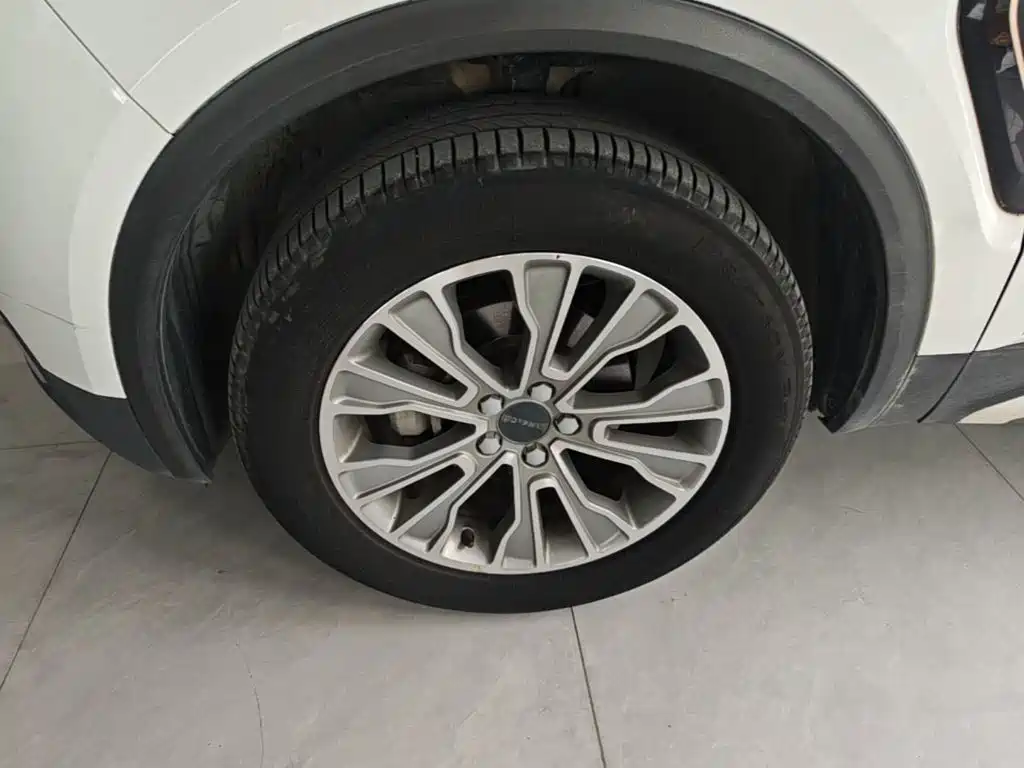 Lynk & Co 01 — миниатюра 23