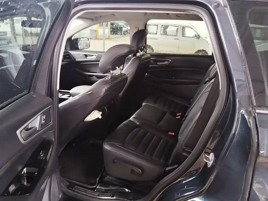 Ford Edge — миниатюра 22