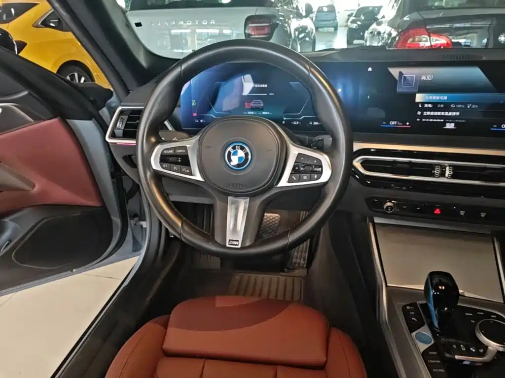 BMW i4 — миниатюра 11