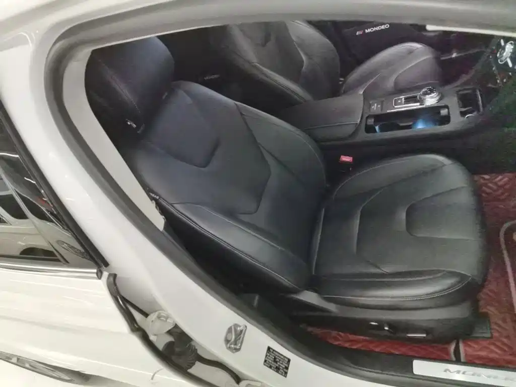Ford Mondeo — миниатюра 25