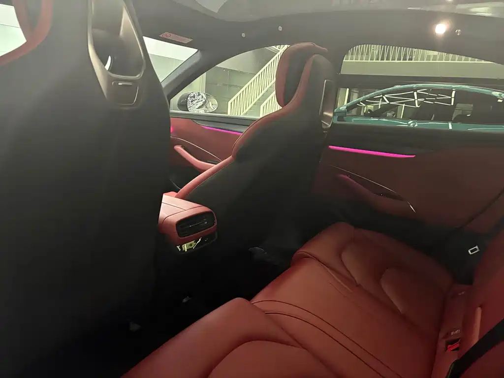 XIAOMI CAR XIAOMI SU7