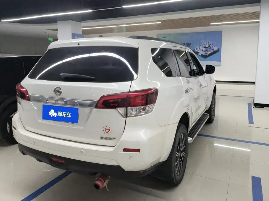Nissan Terra — миниатюра 3