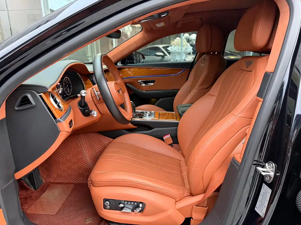 Bentley Flying Spur — миниатюра 5