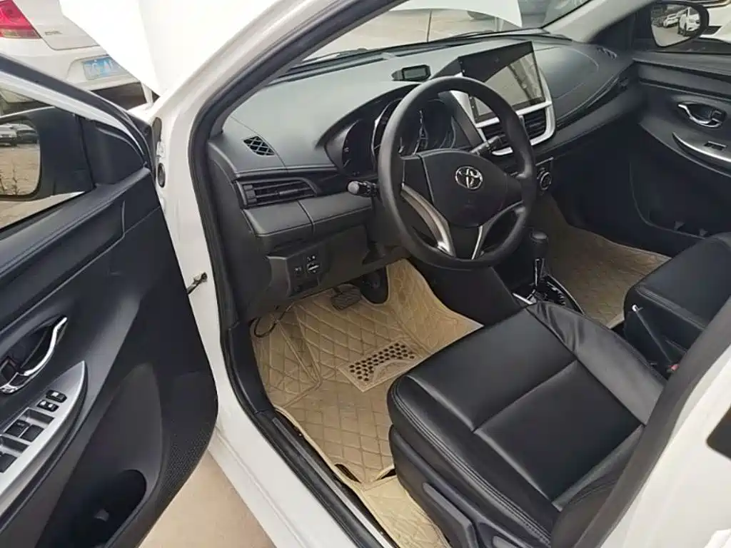 Toyota Yaris L — миниатюра 18