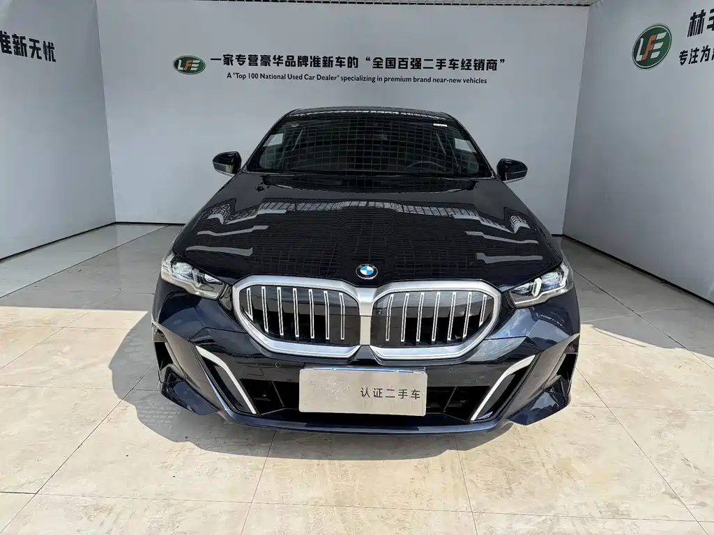BMW 5 Series — миниатюра 3