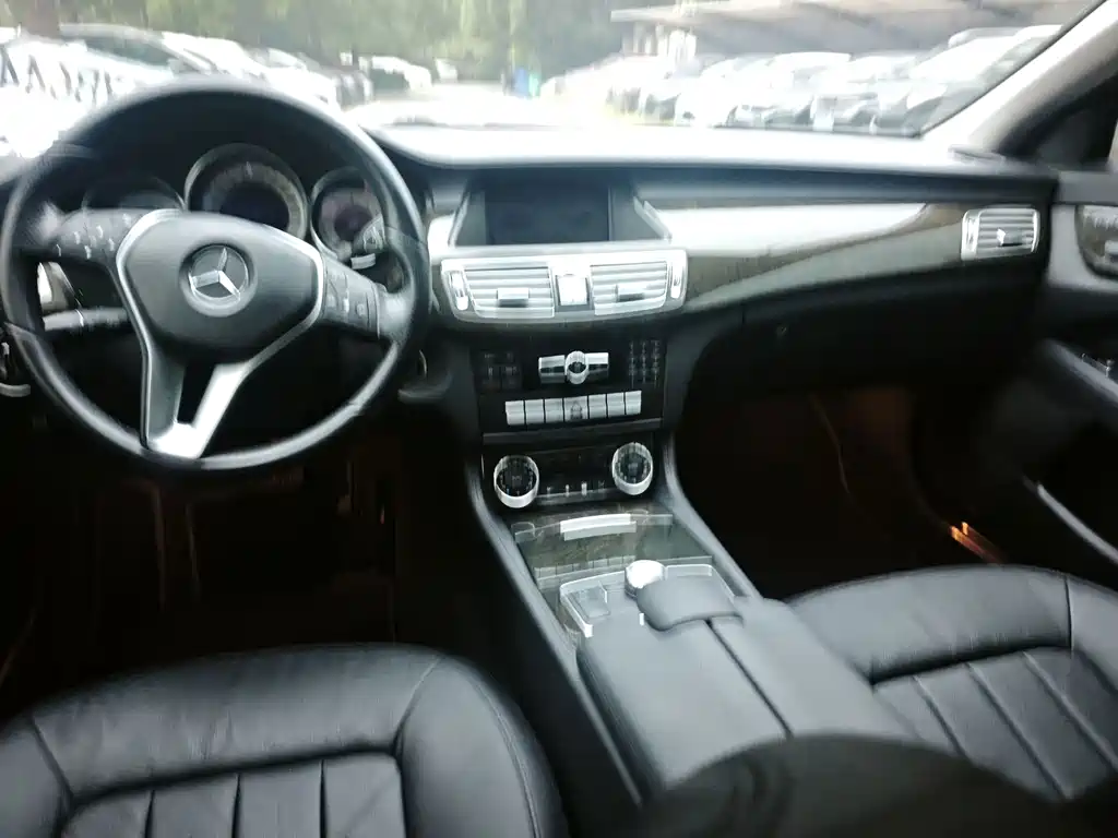 Mercedes-Benz CLS — миниатюра 8