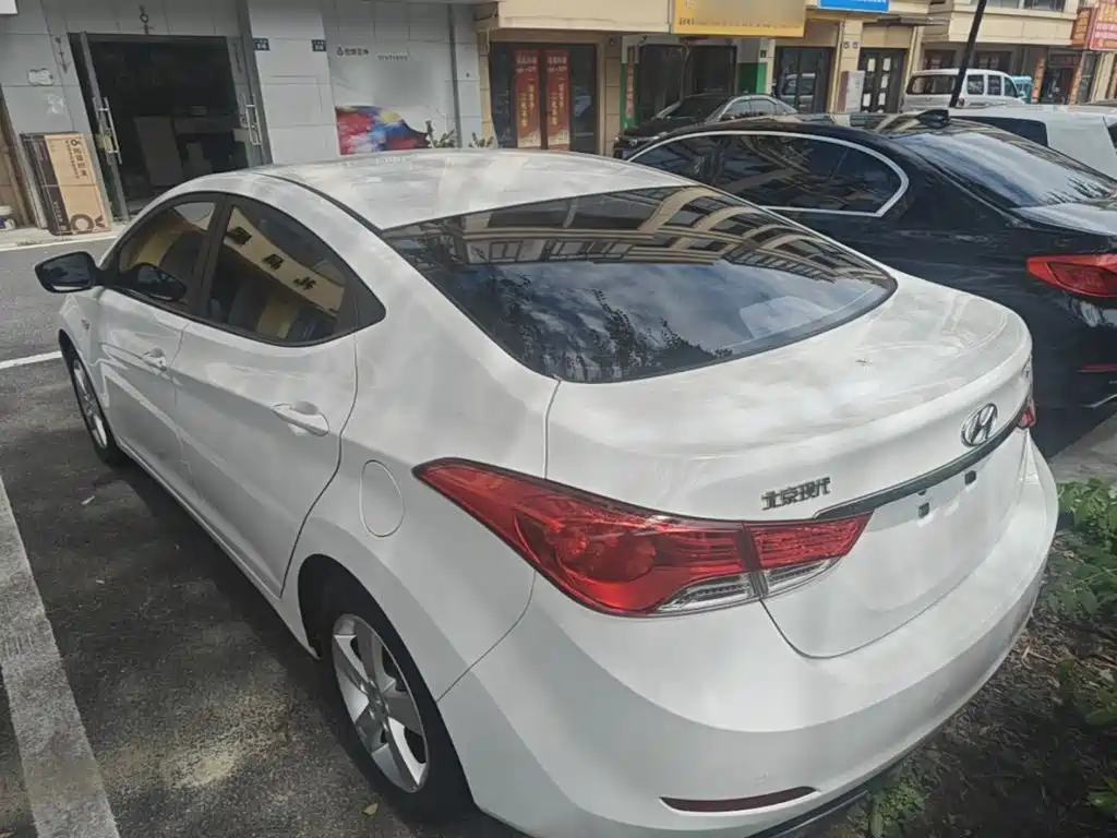 Hyundai Elantra Langdong — миниатюра 5