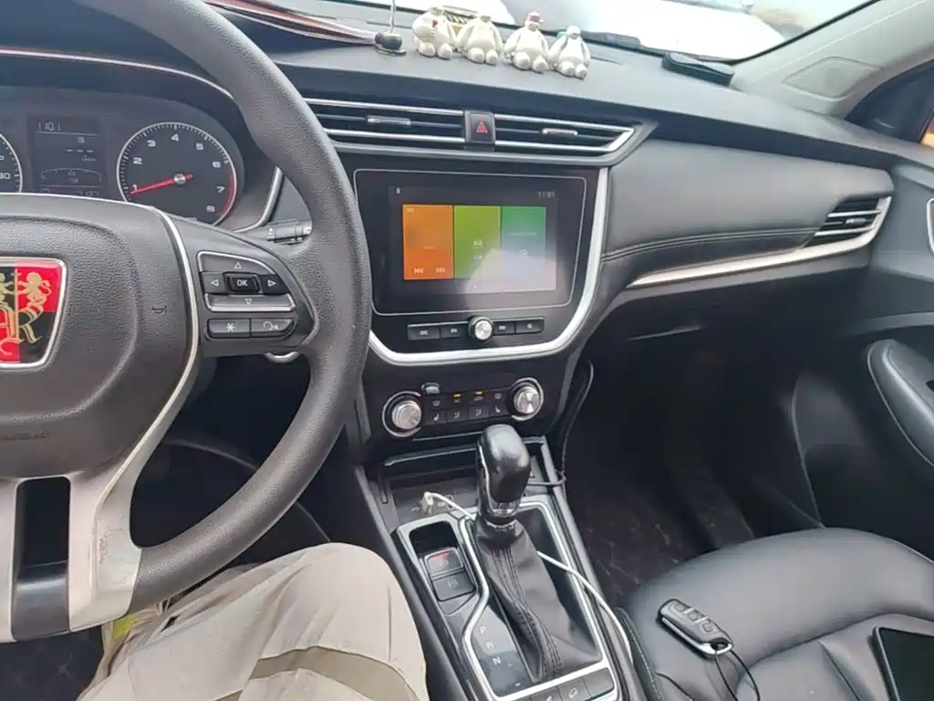 Roewe RX3 — миниатюра 10