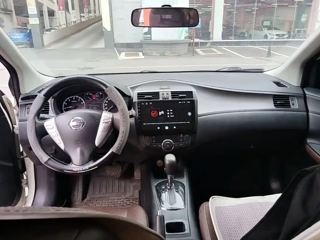 Nissan Tiida — миниатюра 14
