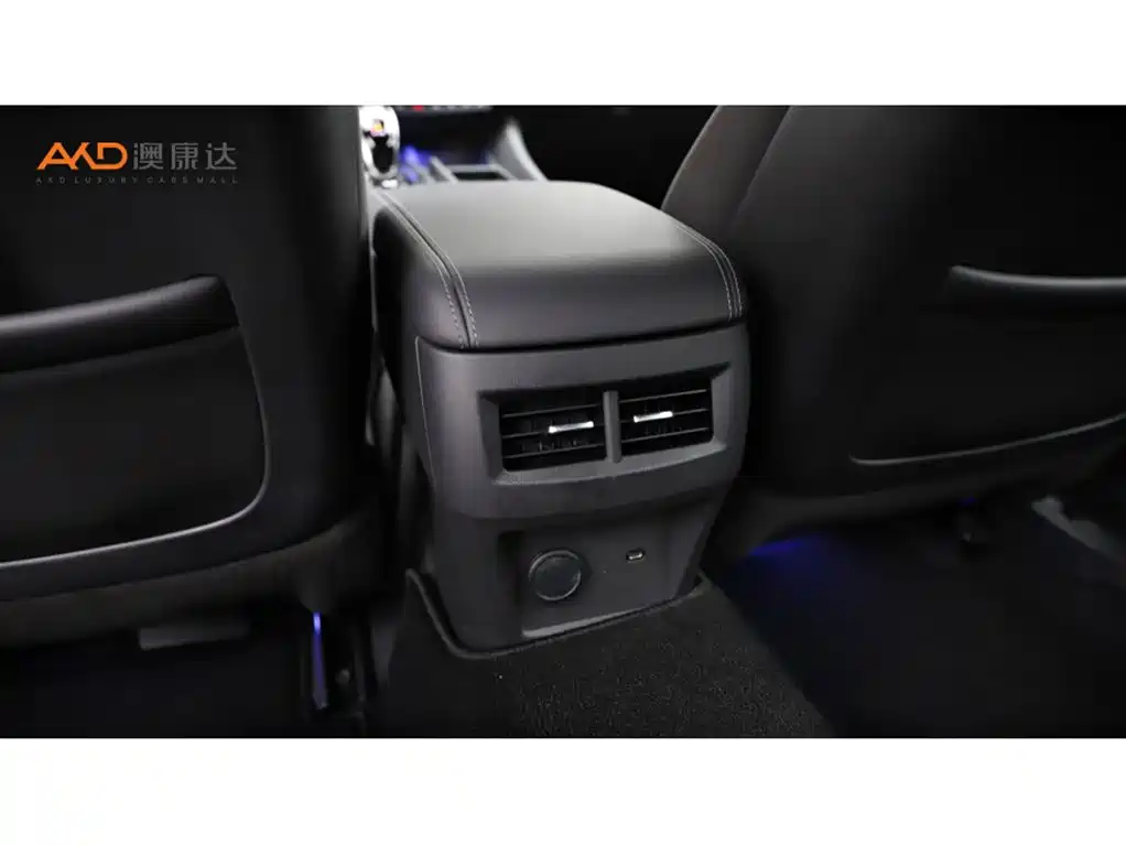 Cadillac CT5 - фото 9