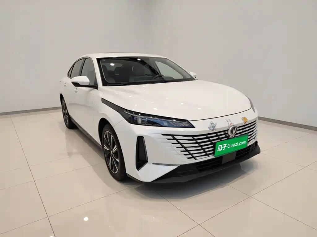 Changan Eado — миниатюра 3