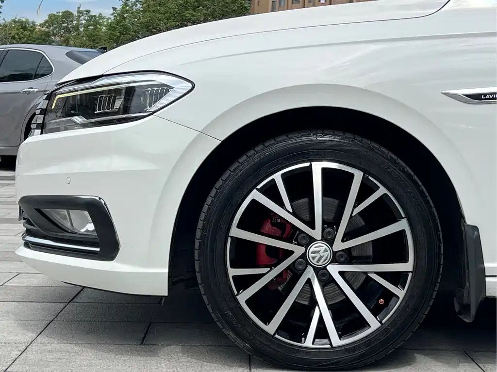 Volkswagen Lavida — миниатюра 10