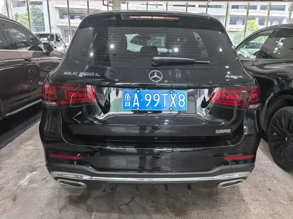 MERCEDES-BENZ GLC