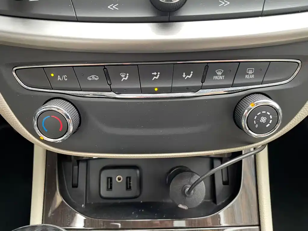 Buick Verano — миниатюра 17