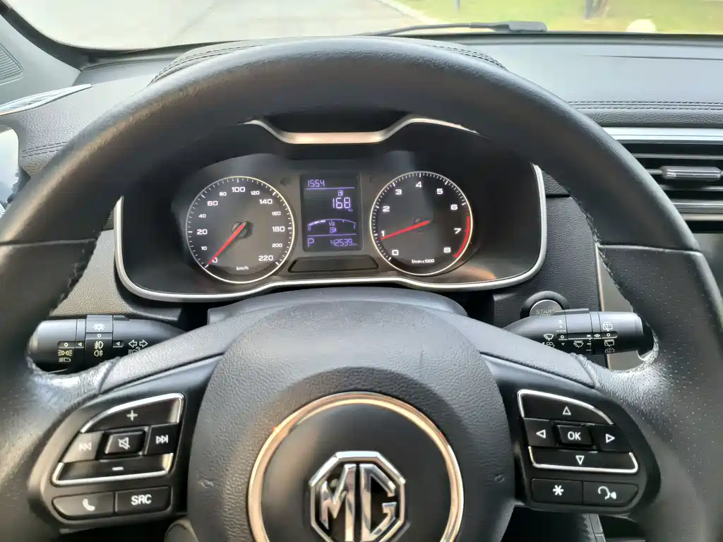MG ZS — миниатюра 5