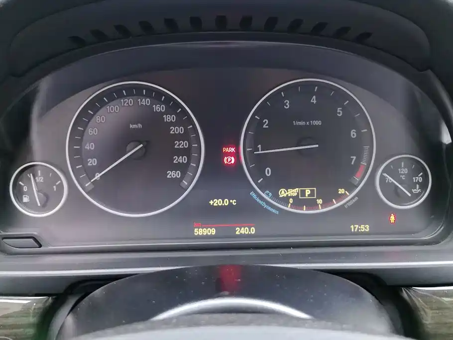 BMW 5 Series — миниатюра 14