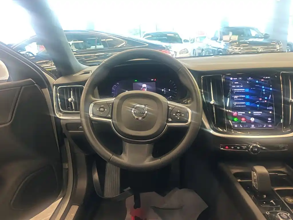 Volvo S60 — миниатюра 11