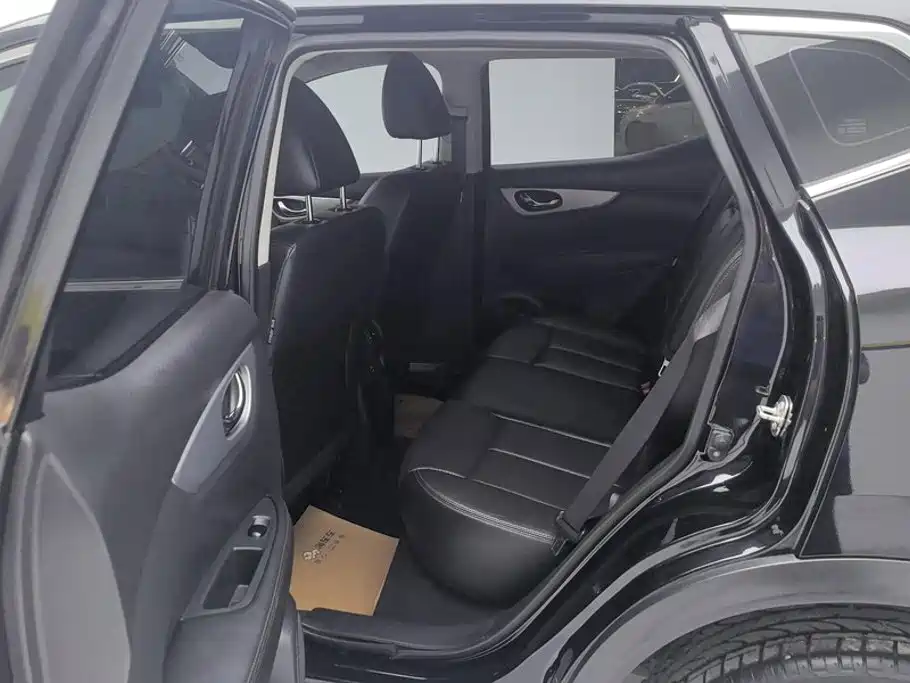 Nissan Qashqai — миниатюра 11