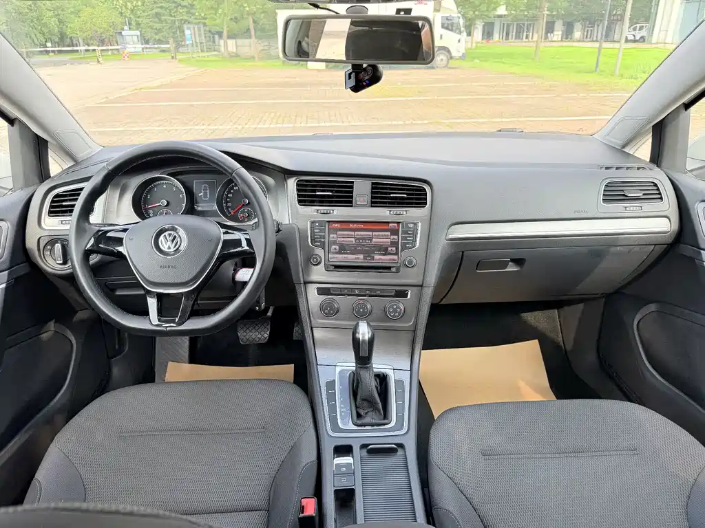 Volkswagen Golf — миниатюра 5