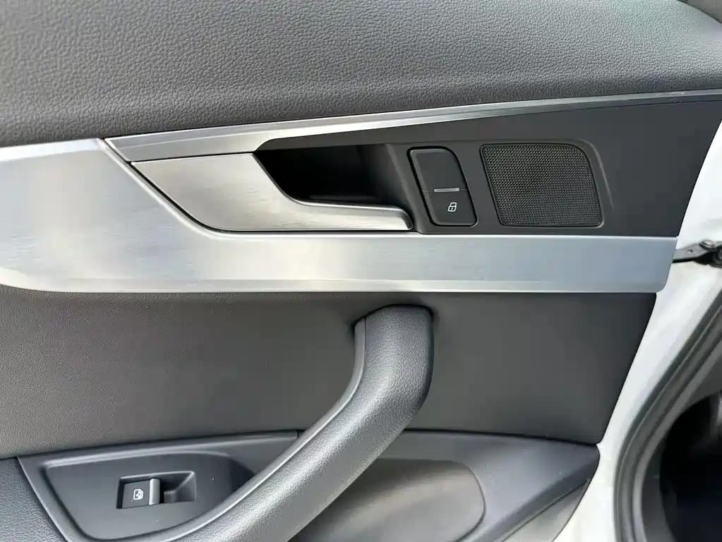 Audi A4L — миниатюра 19