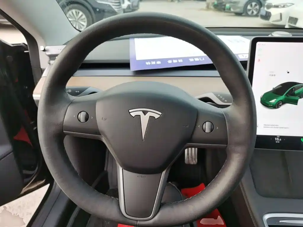 Tesla Model 3 — миниатюра 11